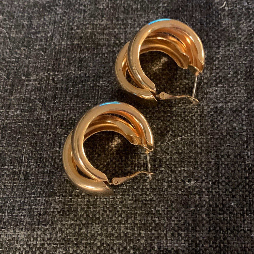 NWOT Mazie Gold Coupled Huggie Earrings